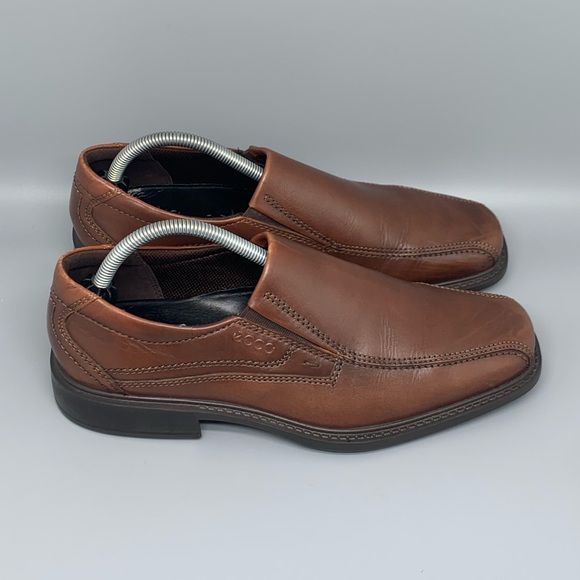 ECCO Helsinki‎ 2 Apron Toe Slip On Shoes
Men’s Sz 7.5 - Picture 1 of 10